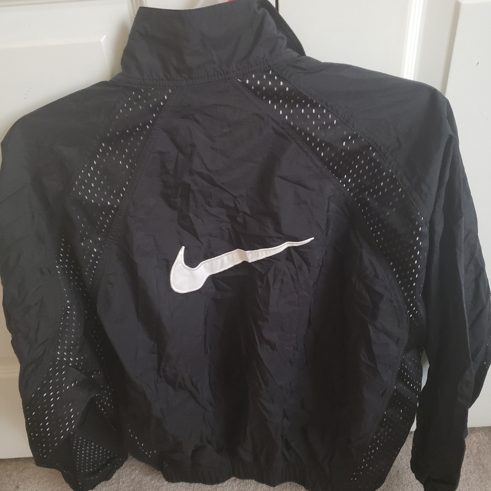 Nike small windbreaker